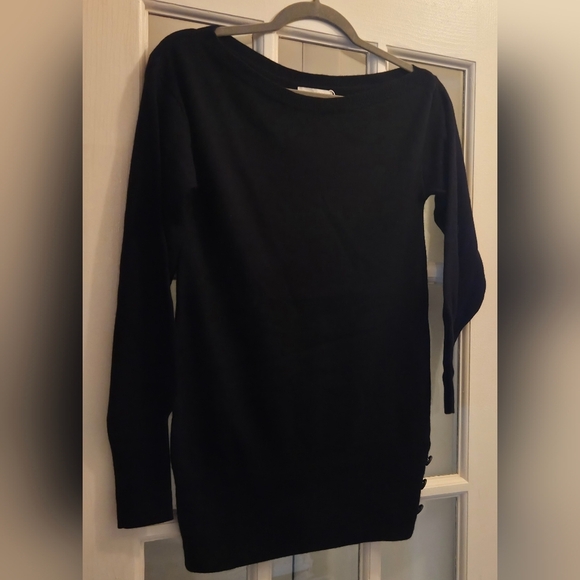 Ramy Brook Elegant Black Asymmetrical Sweater With Button Details - Picture 4 of 8